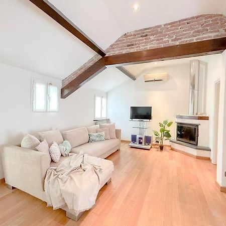 Elegante Mansarda 300Mt Dal Mare - Centro - Wifi Appartement Savona Buitenkant foto