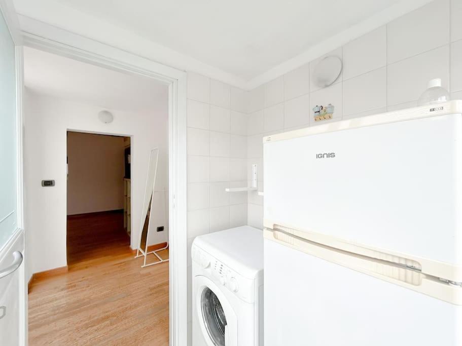 Elegante Mansarda 300Mt Dal Mare - Centro - Wifi Appartement Savona Buitenkant foto